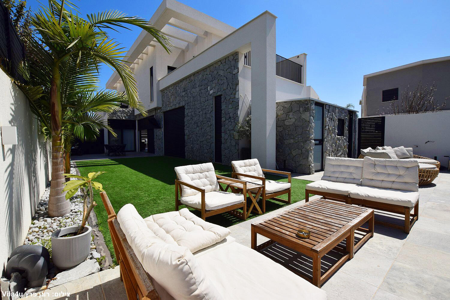 וילה קיי - K חדרה מרכז  16  לופט 4 יו