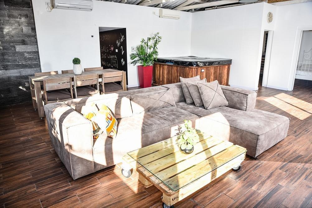 וילה הבית הלבן מרכז  8  לופט 4 יו