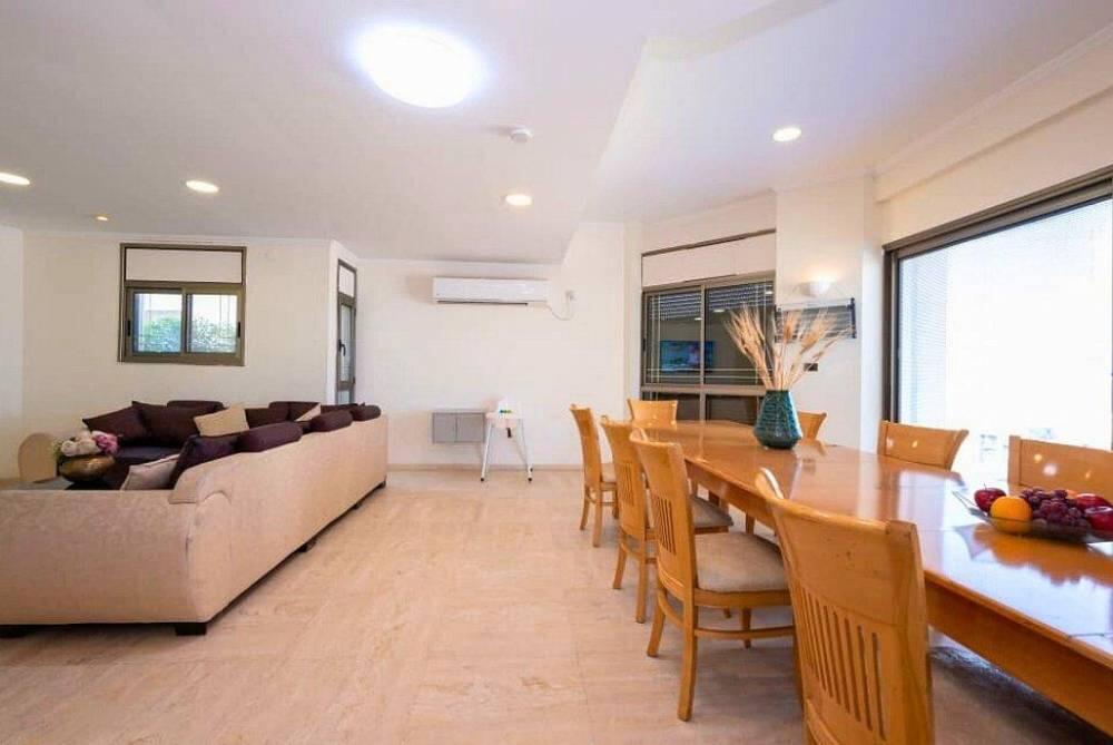 וילה דובדבן טבריה צפון  51  לופט 4 יו