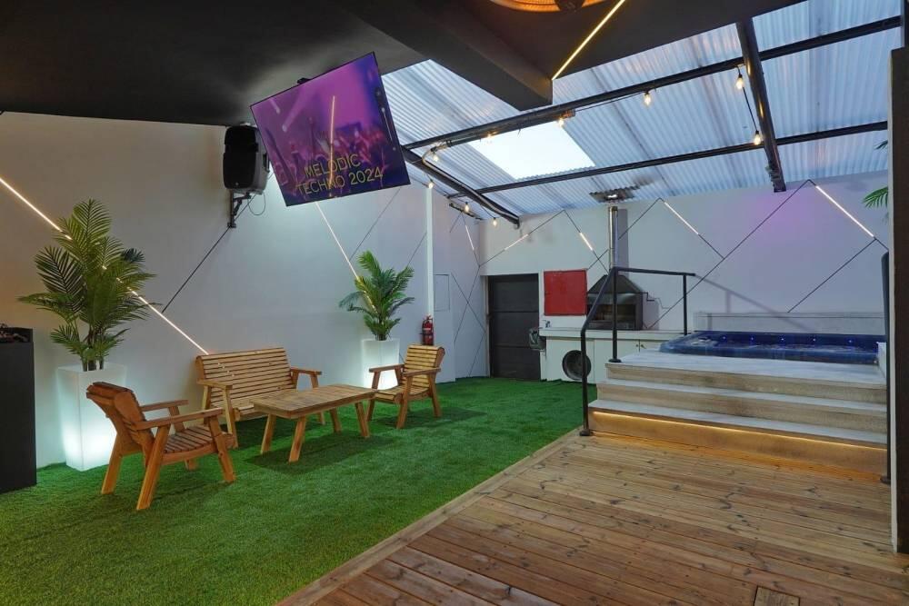 מתחם אירוח וויט - White מרכז  12  לופט 4 יו