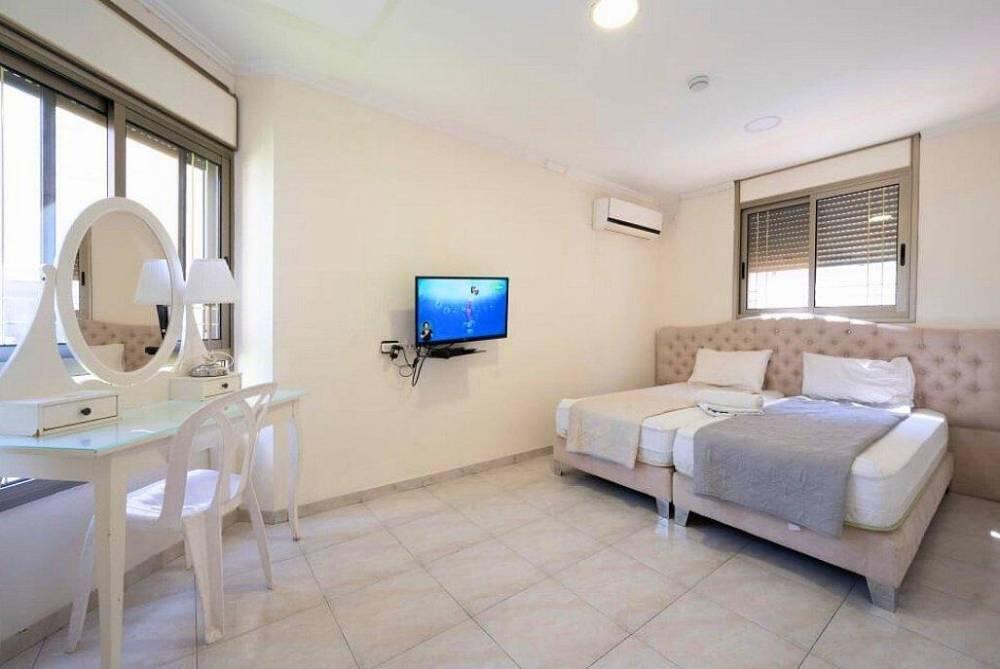 וילה דובדבן טבריה צפון  37  לופט 4 יו