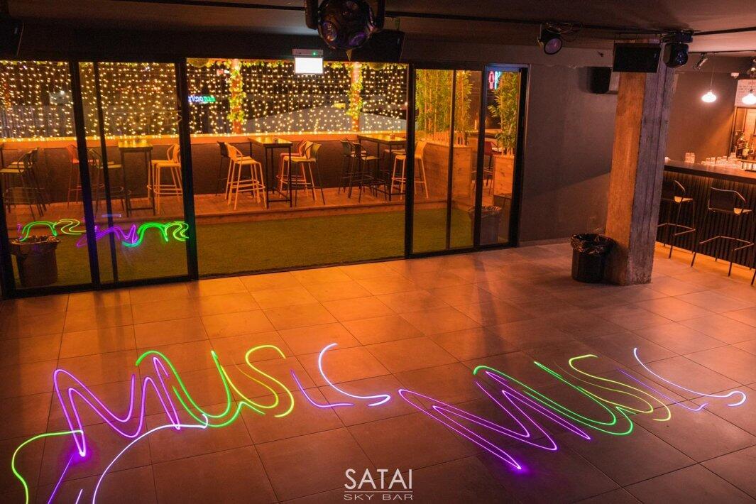 Satai Sky Bar - סטאי סקיי בר מרכז  5  לופט 4 יו