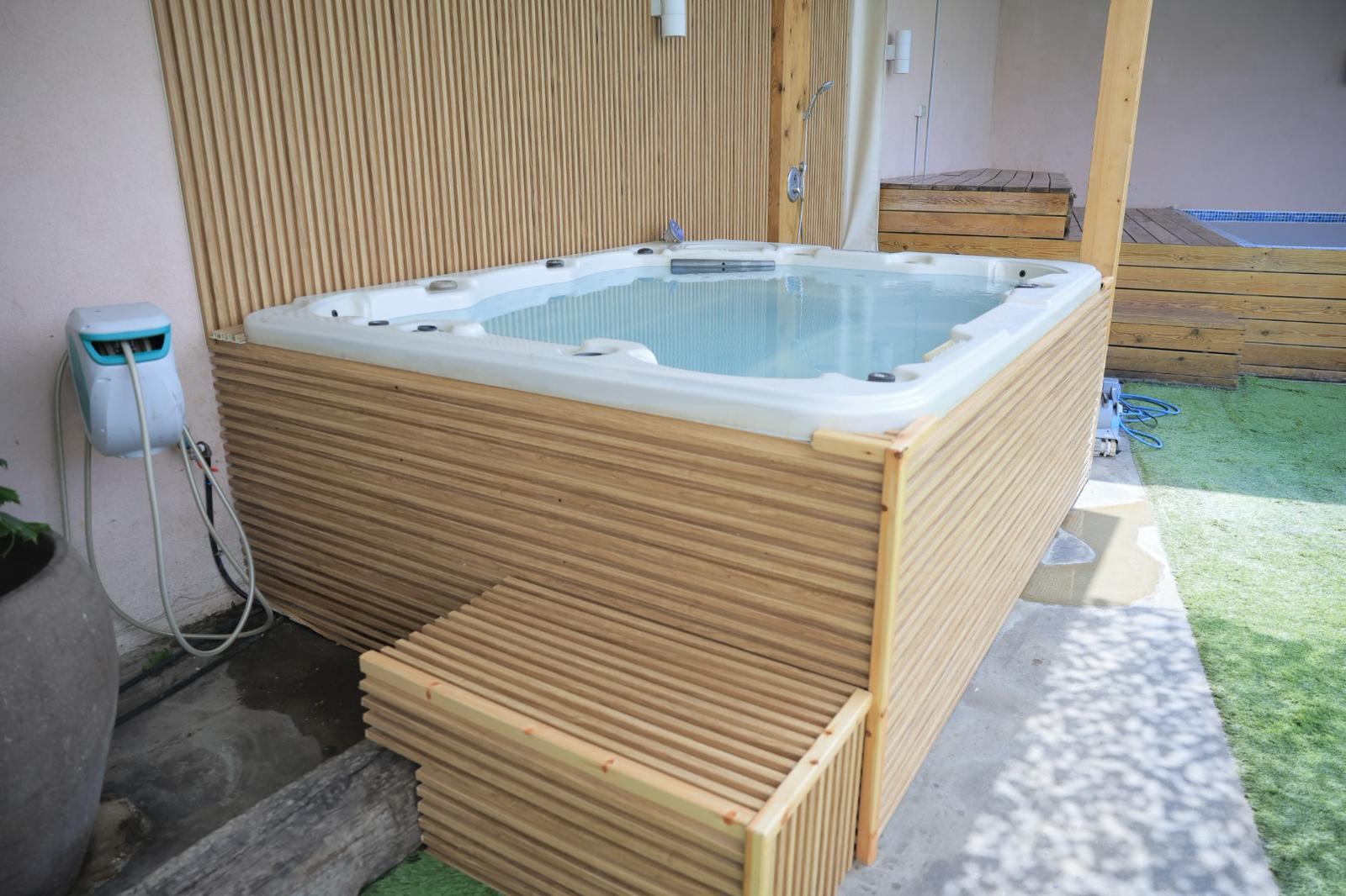 אחוזת הר טוב מרכז  3  לופט 4 יו