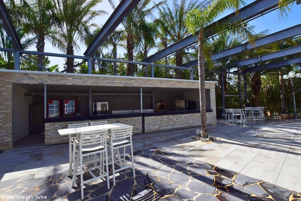 רוקה וייב - Rocca Vibe מרכז  16  לופט 4 יו