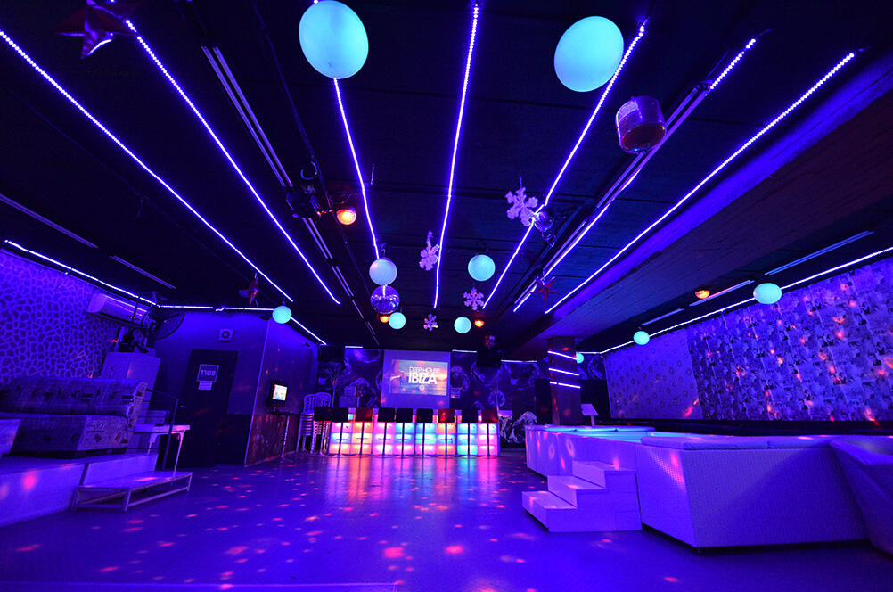 Blue ocean - בלו אושן מרכז בלו אושן לופט ללא הגבלת רעש מתחם פנימי ענק עם בר לופט 4 יו