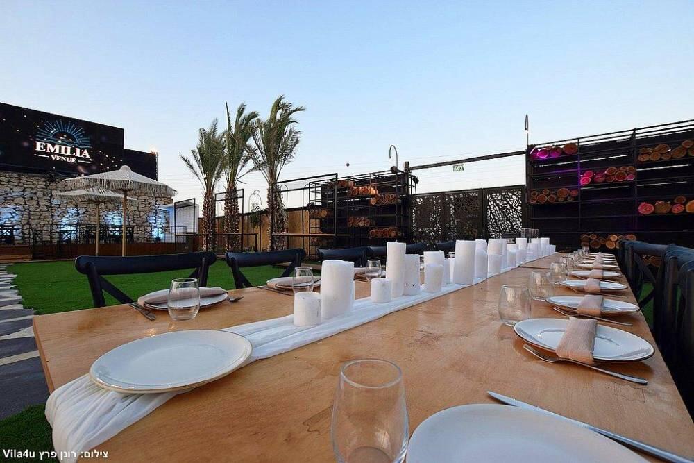 אמיליה איוונטס מרכז  18  לופט 4 יו