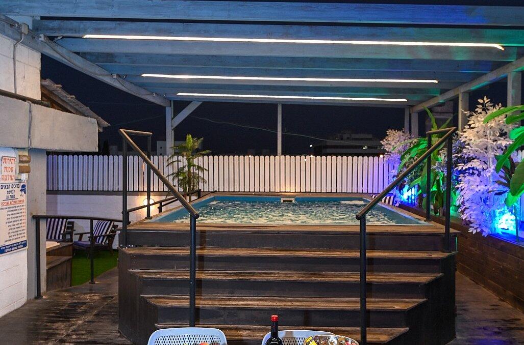 רוף טופ מרכז  18  לופט 4 יו