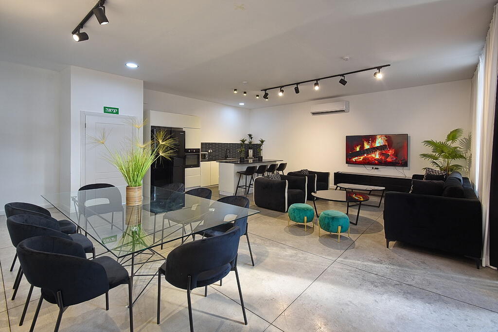 גאסטהאוס איוונטס צפון  11  לופט 4 יו