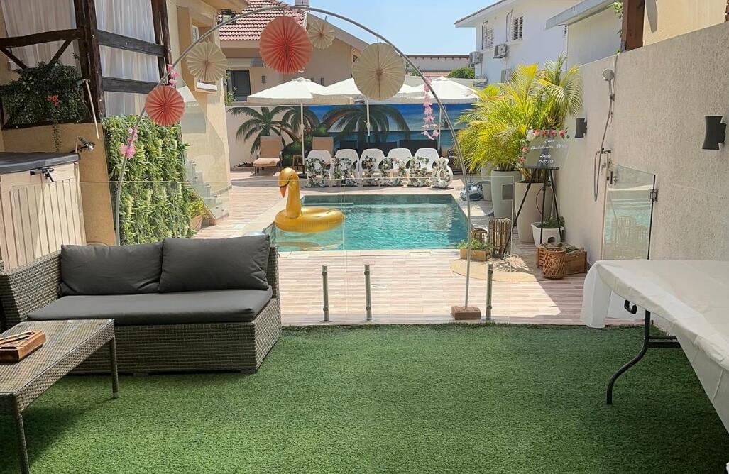 מלכה פול Malka pool מרכז  16  לופט 4 יו