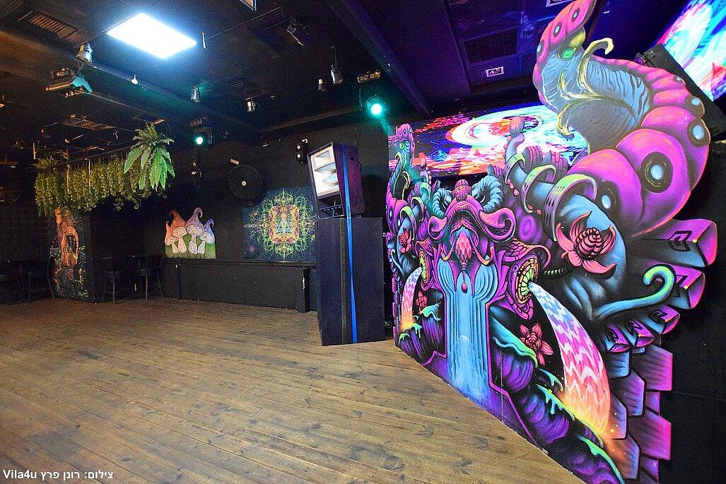 ג'סיקה איוונסט מרכז  16  לופט 4 יו