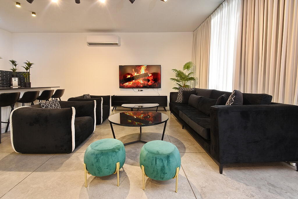 גאסטהאוס איוונטס צפון  7  לופט 4 יו