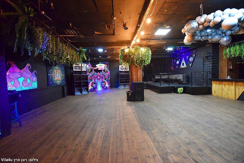 ג'סיקה איוונסט מרכז  2  לופט 4 יו